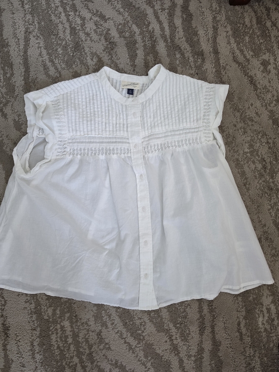Universal Thread Tops - Universal Thread White Pintuck & Lace Button-Front Blouse